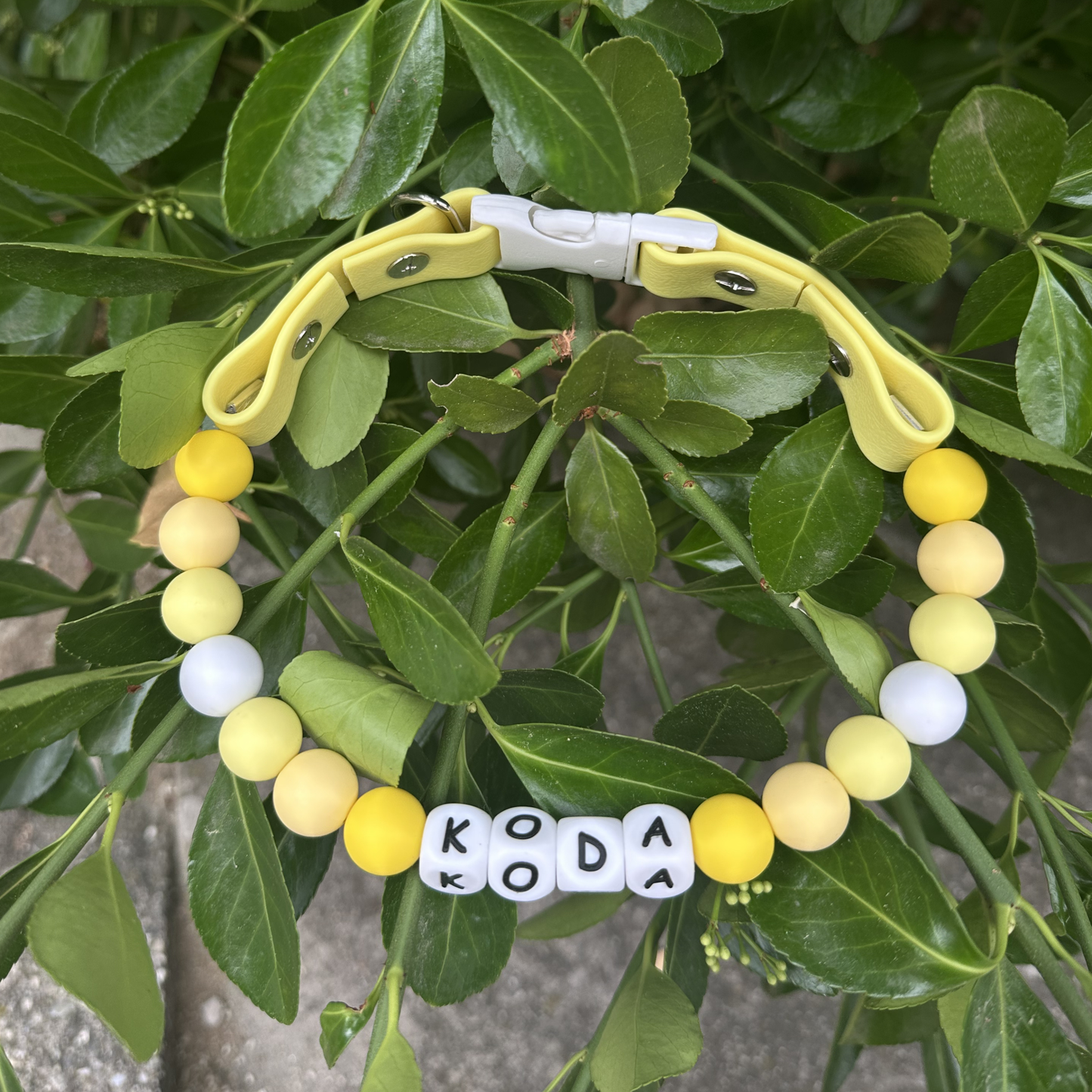 Lemonade vibes- sárga névre szóló nyaklánc nyakörv